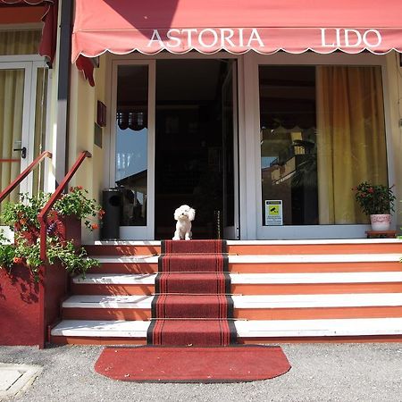 Hotel Astoria Lido Sirmione Exteriör bild