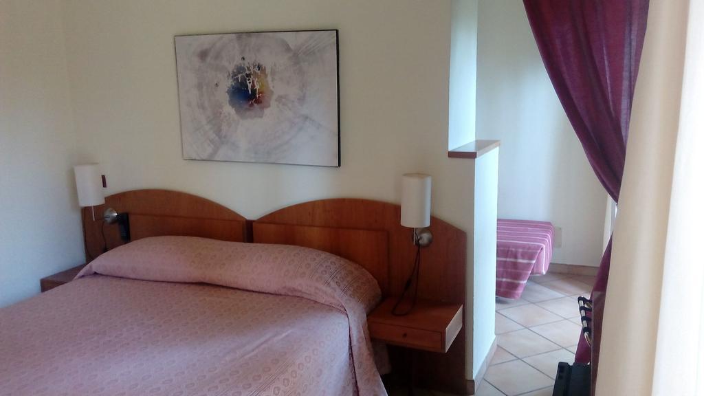 Hotel Astoria Lido Sirmione Rum bild