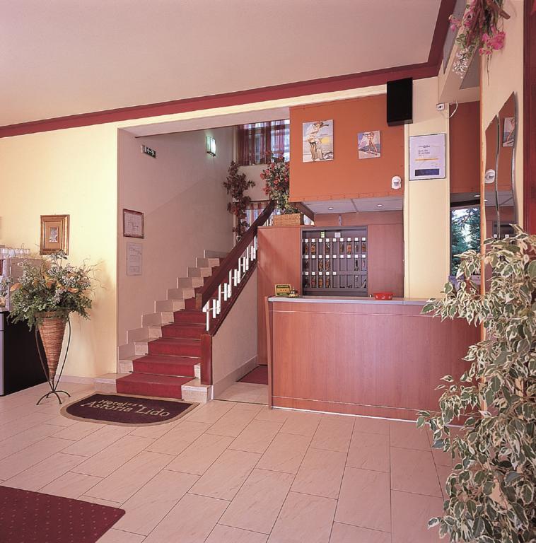 Hotel Astoria Lido Sirmione Exteriör bild