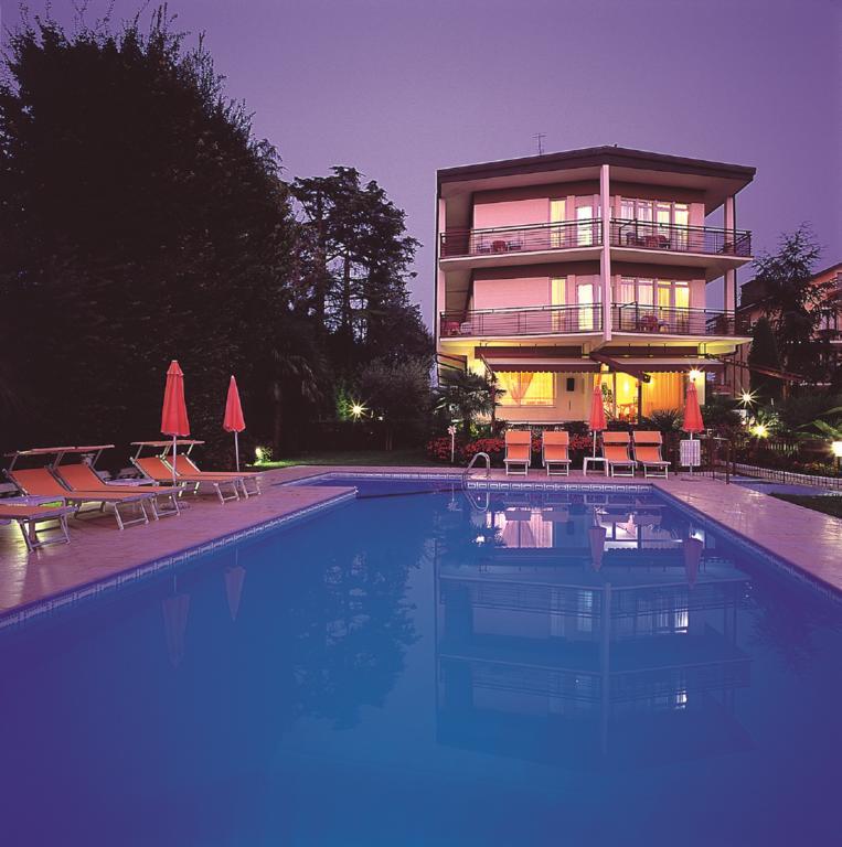 Hotel Astoria Lido Sirmione Exteriör bild