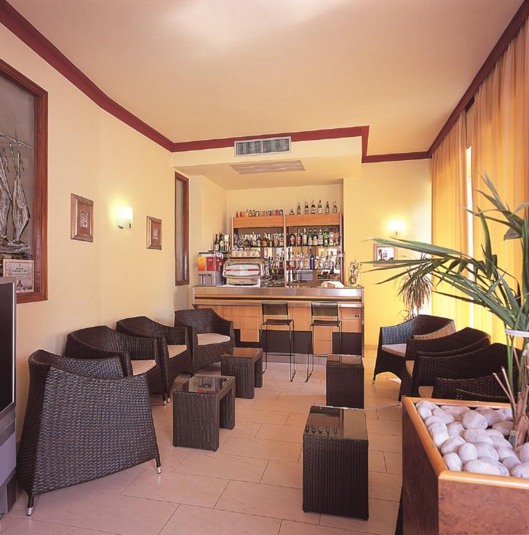 Hotel Astoria Lido Sirmione Exteriör bild