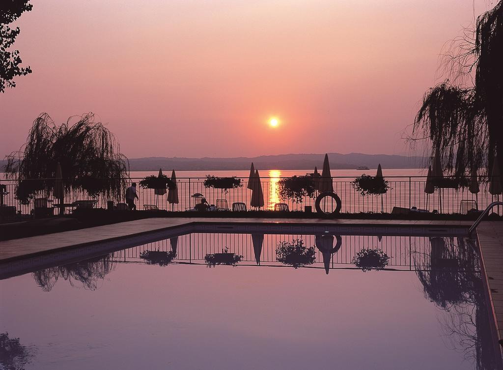 Hotel Astoria Lido Sirmione Exteriör bild
